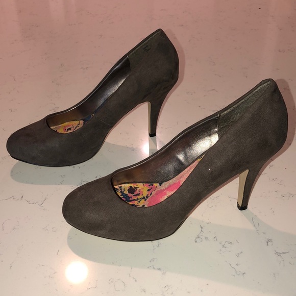 Madden Girl heels — NEVER WORN. - Picture 4 of 5